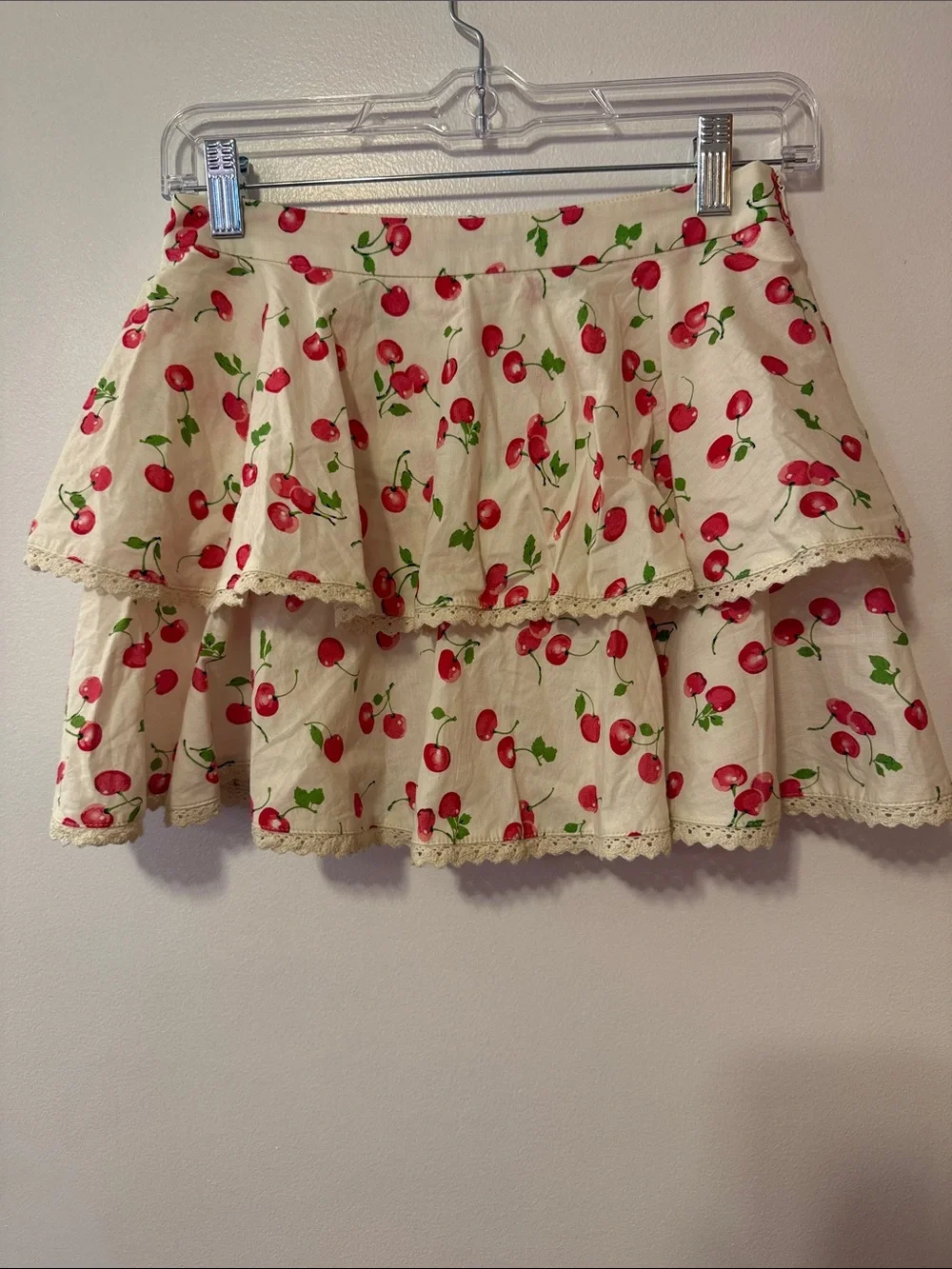NWT PrettyLittleThing Cherry Print Tiered Mini Skirt Size US 4